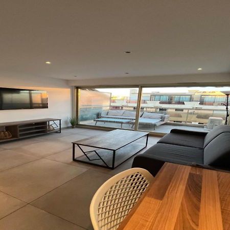 Tres Beau Studio Avec Terrasse, Situe A 100M Des Plages De Juans Les Pins Antibes Bagian luar foto