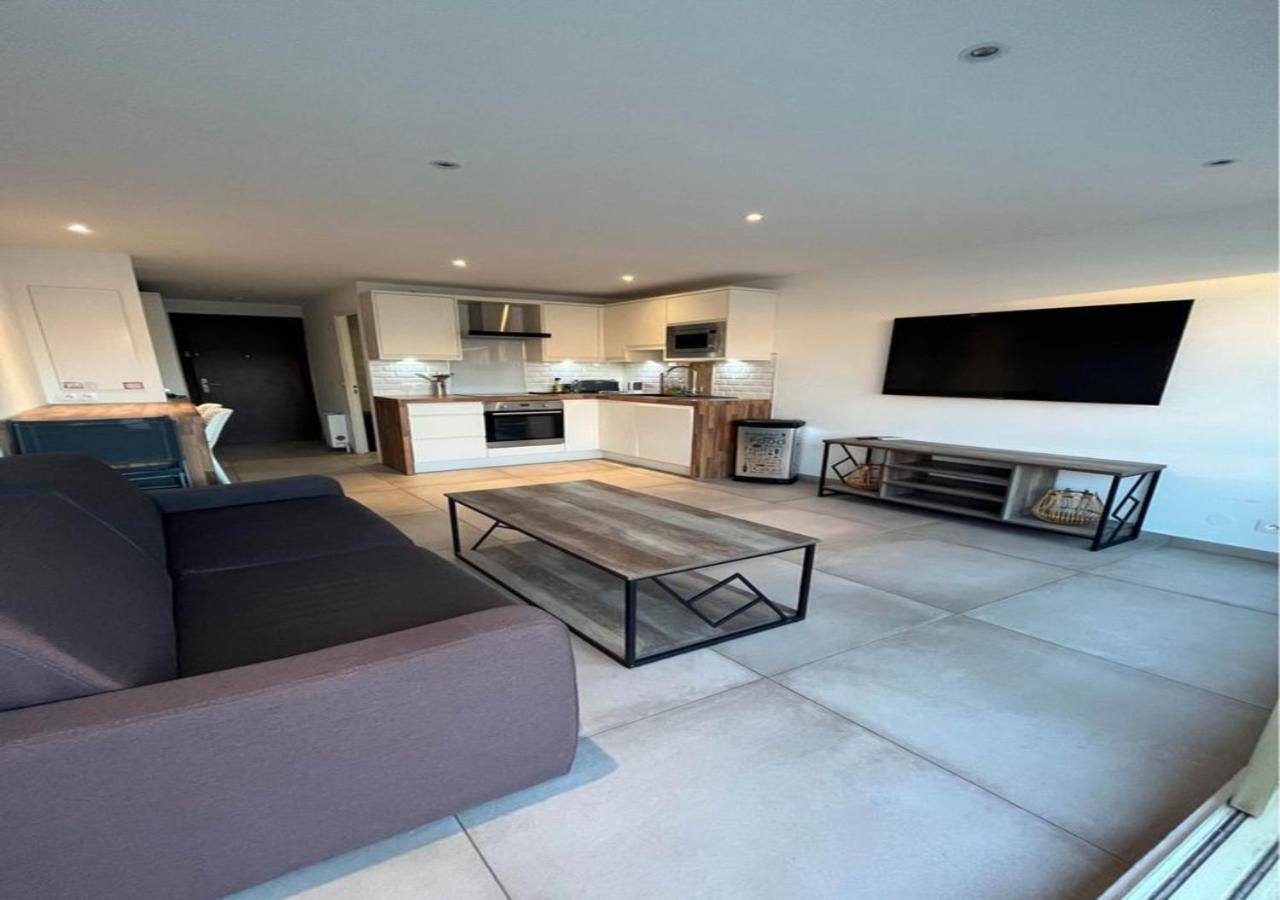 Tres Beau Studio Avec Terrasse, Situe A 100M Des Plages De Juans Les Pins Antibes Bagian luar foto